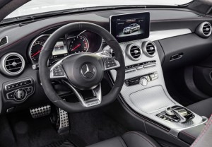 Mercedes-AMG C 43 Coupé, Interieur: Leder schwarz Kraftstoffverbrauch (l/100 km) innerorts/außerorts/kombiniert: 10,6/6,2/7,8 CO2-Emissionen kombiniert: 178 g/km interior: leather black Fuel consumption (l/100 km) urban/ex urban/combined: 10.6/6.2/7.8 combined CO2 emissions: 178 g/km