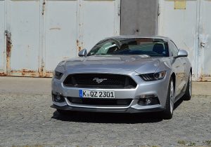 ford-mustang-gt-03